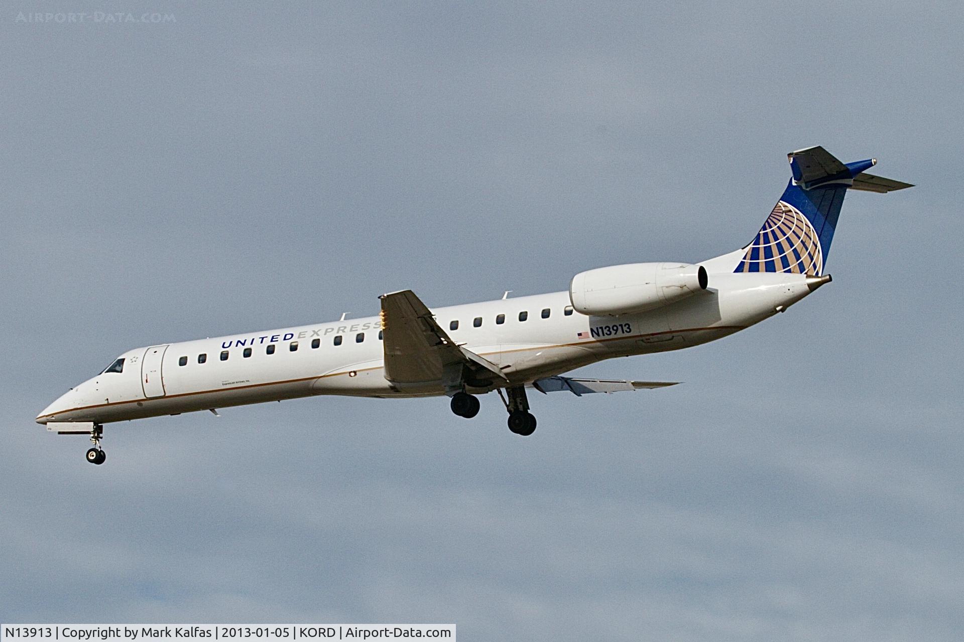 N13913, 2001 Embraer ERJ-145LR (EMB-145LR) C/N 145438, ExpressJet / United Express Embraer ERJ-145LR (EMB-145LR) N13913 KORD