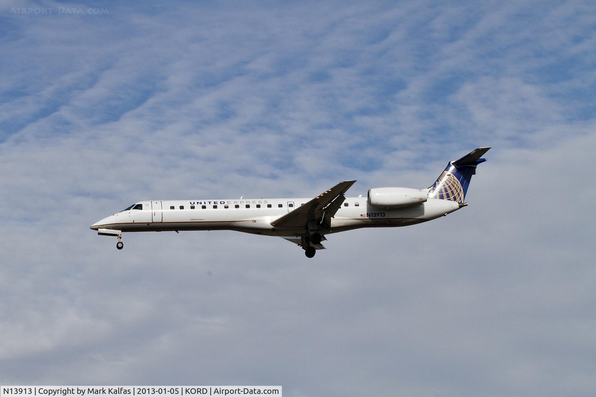 N13913, 2001 Embraer ERJ-145LR (EMB-145LR) C/N 145438, ExpressJet / United Express Embraer ERJ-145LR (EMB-145LR) N13913 KORD