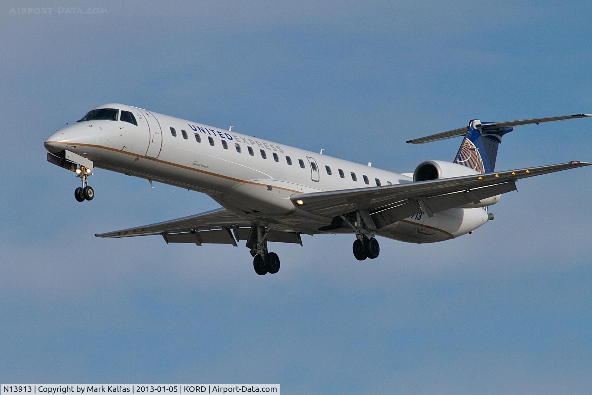 N13913, 2001 Embraer ERJ-145LR (EMB-145LR) C/N 145438, ExpressJet / United Express Embraer ERJ-145LR (EMB-145LR) N13913 KORD