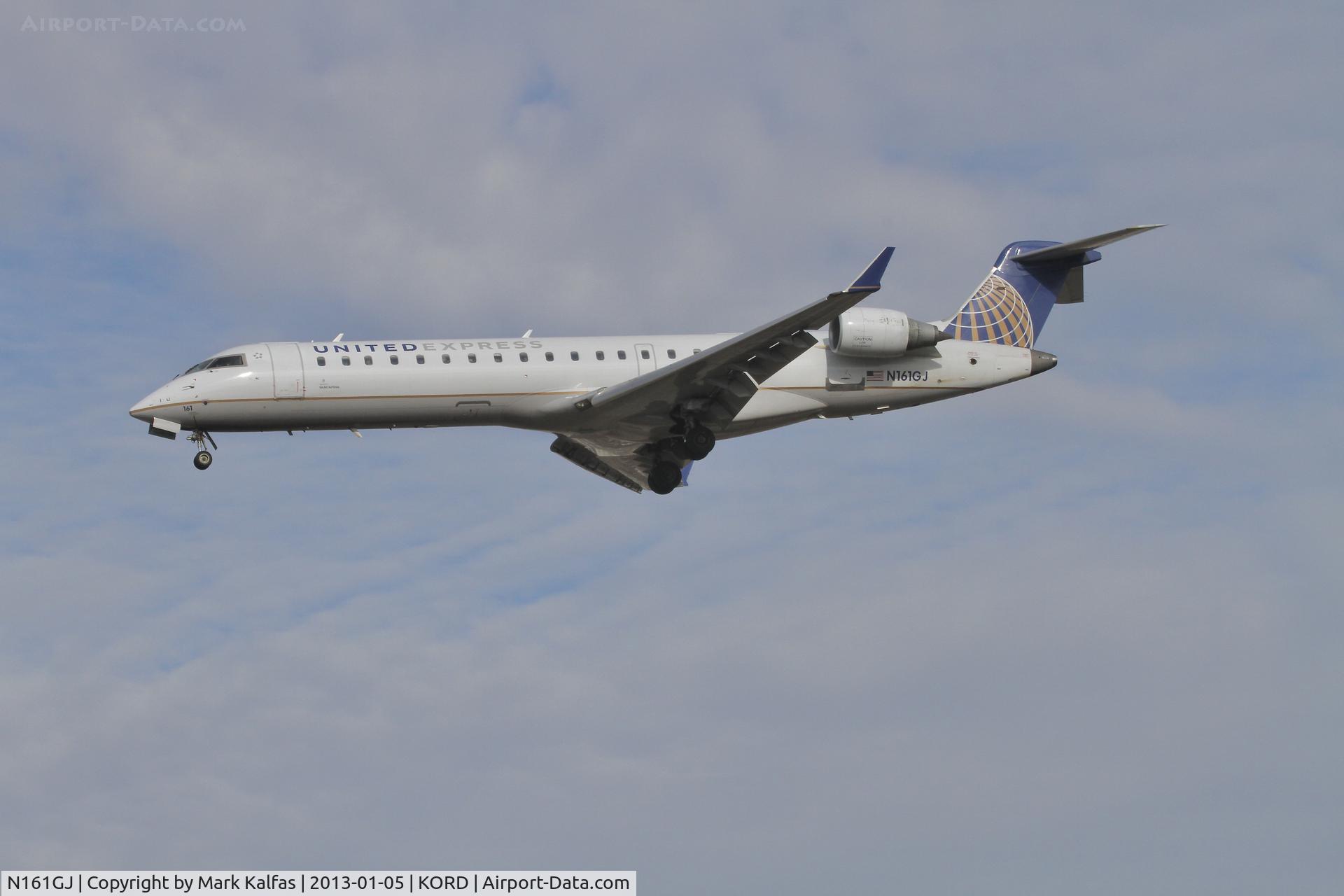 N161GJ, 2006 Bombardier CRJ-550 (CL-600-2C11) C/N 10253, GoJet Airlines United Express CRJ7  Bombardier CL-600-2C10 on approach KORD