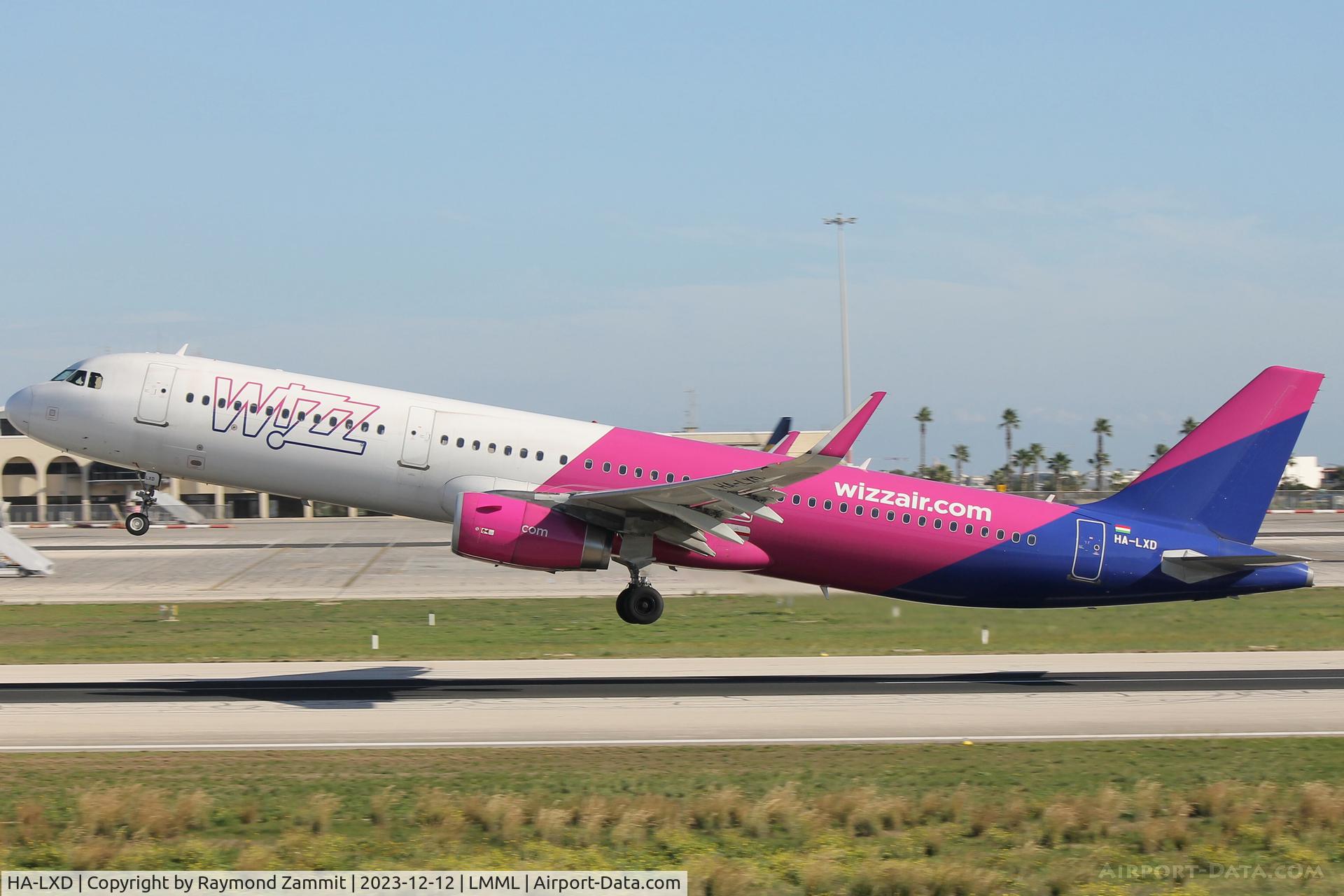 HA-LXD, 2016 Airbus A321-231 C/N 7032, A321 HA-LXD Wizzair