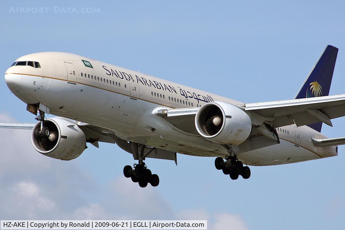 HZ-AKE, 1997 Boeing 777-268/ER C/N 28348, at lhr