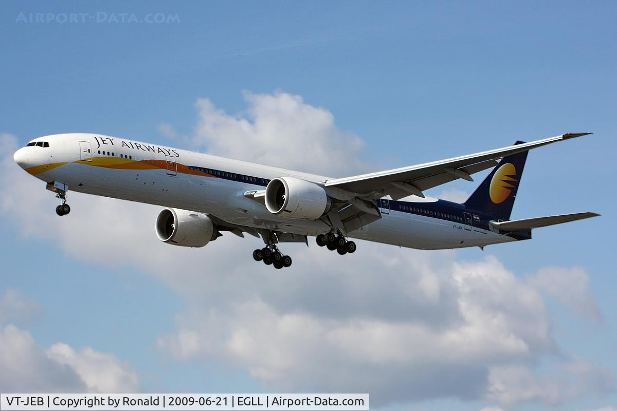 VT-JEB, 2007 Boeing 777-35R/ER C/N 35158/637, at lhr