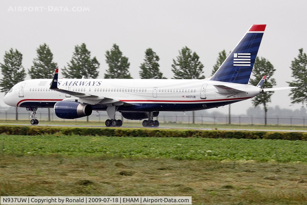 N937UW, 1994 Boeing 757-2B7 C/N 27245, at spl
