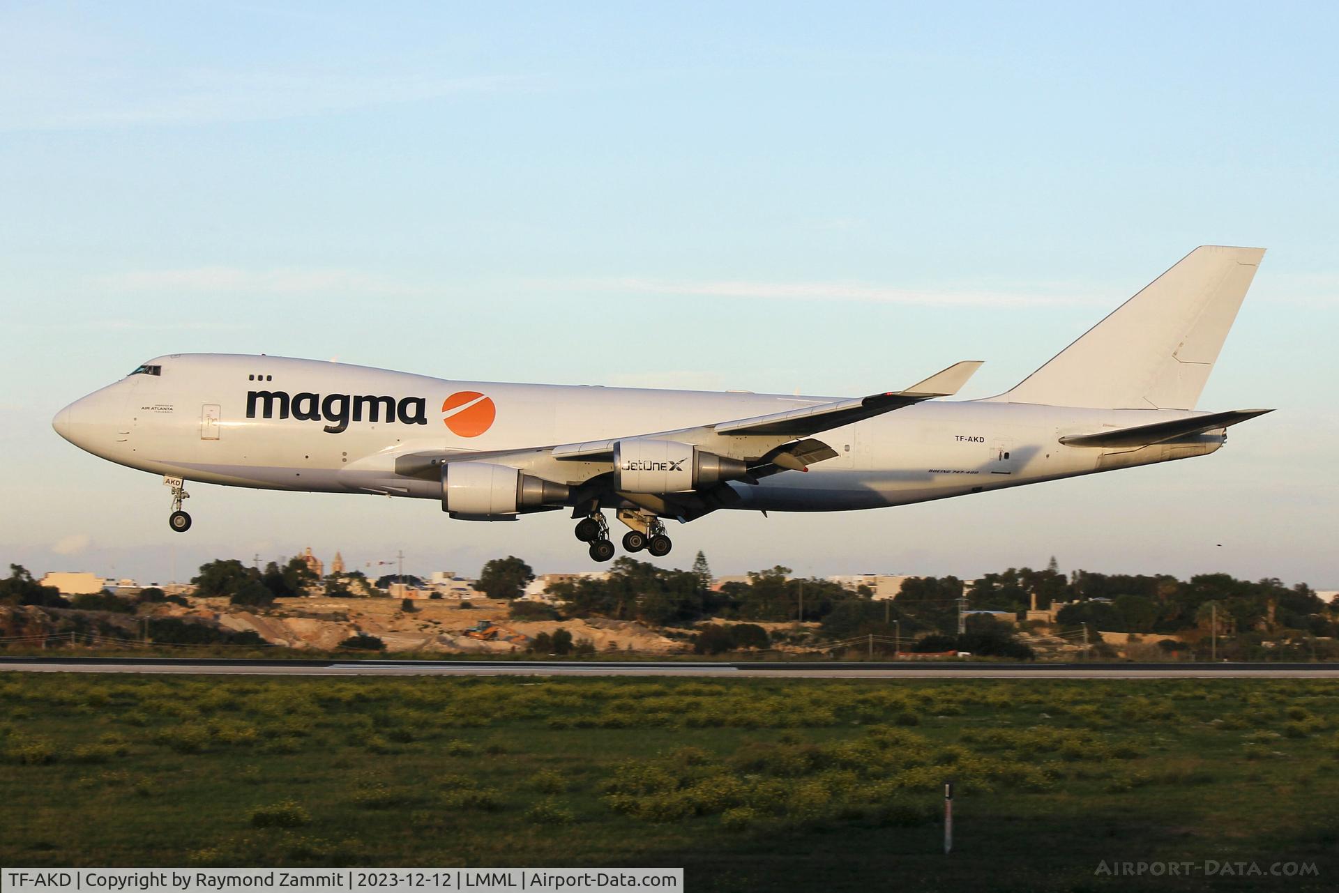 TF-AKD, 2000 Boeing 747-409F/SCD C/N 30760, B747 TF-AKD Magma Aviation