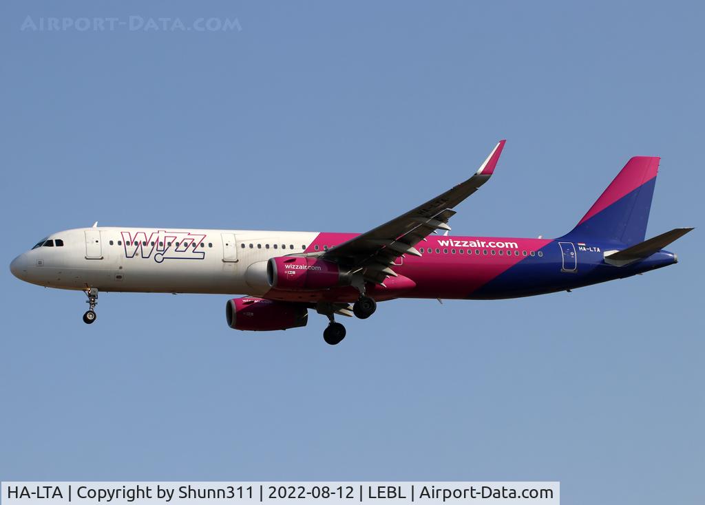 HA-LTA, 2018 Airbus A321-231 C/N 8216, Landing rwy 24R
