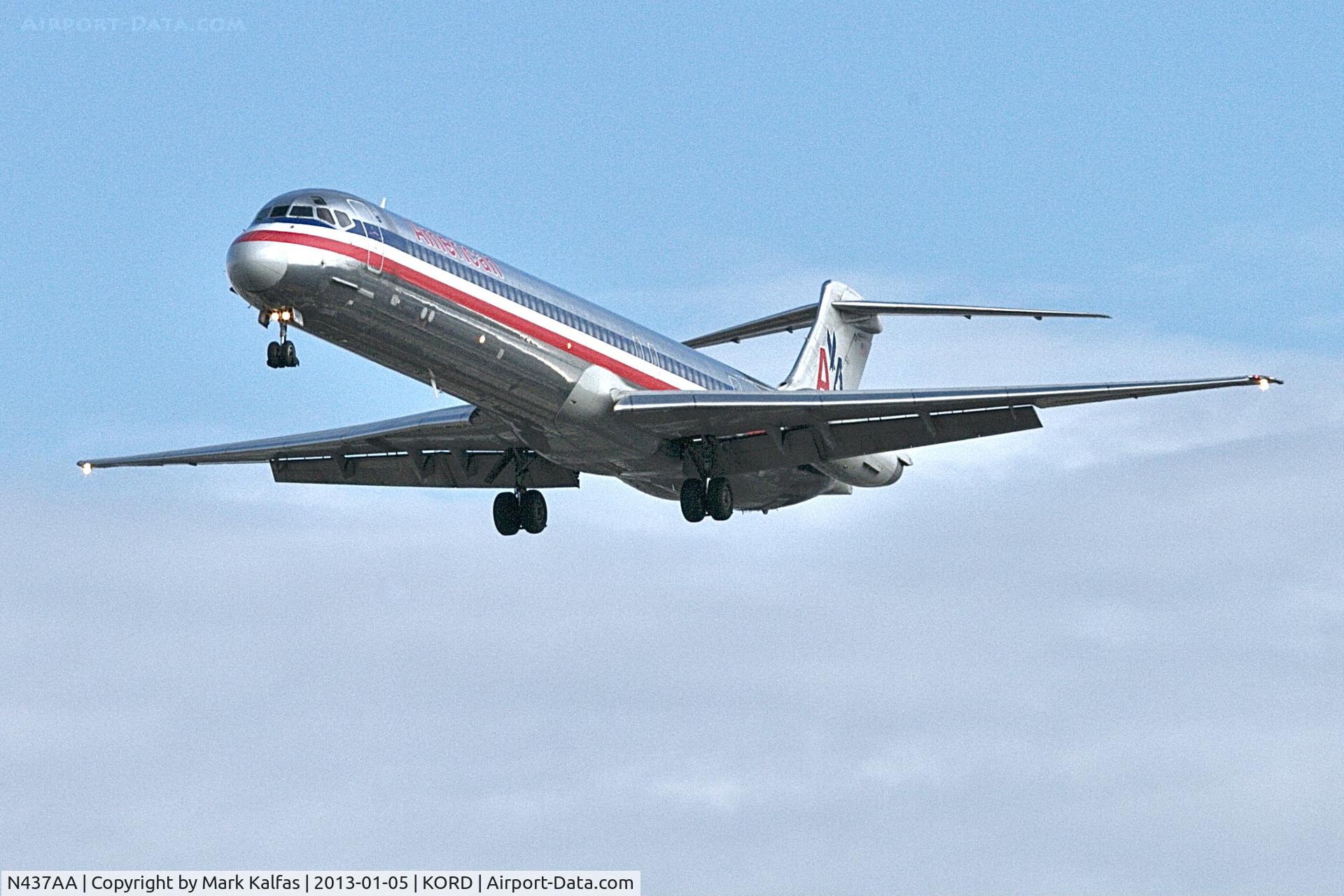 N437AA, 1987 McDonnell Douglas MD-83 (DC-9-83) C/N 49455, American Airlines McDonnell Douglas MD-83 N437AA on approach KORD