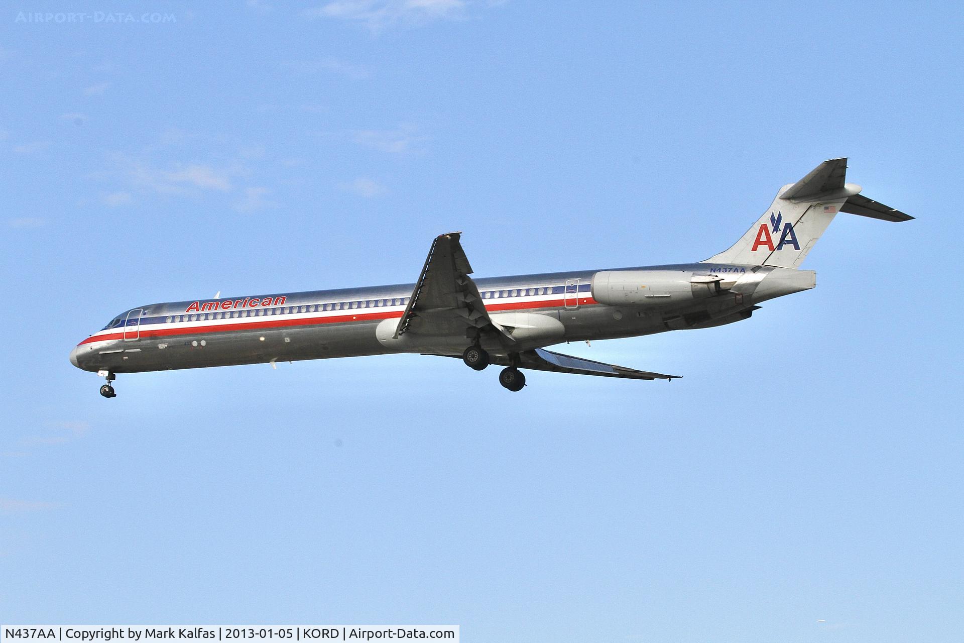 N437AA, 1987 McDonnell Douglas MD-83 (DC-9-83) C/N 49455, American Airlines McDonnell Douglas MD-83 N437AA on approach KORD