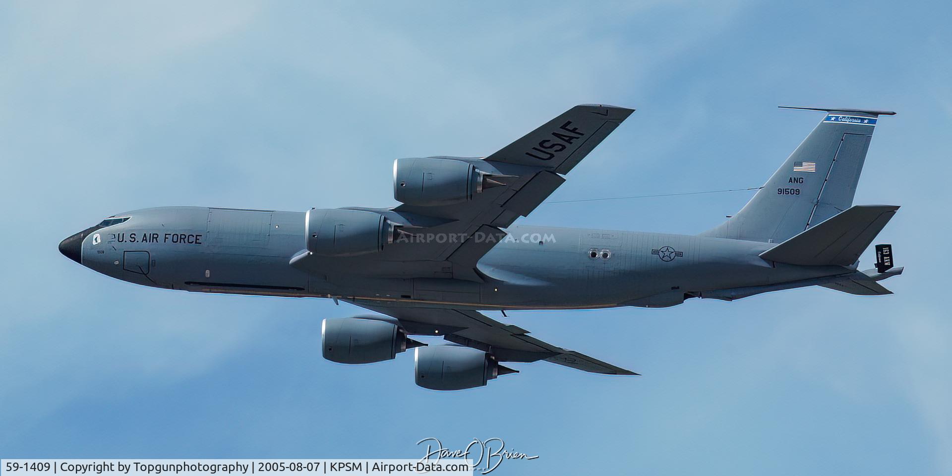 59-1409, 1960 Boeing KC-135R C/N 17997/T0412, Tanker departs off RW16 back to March AFB