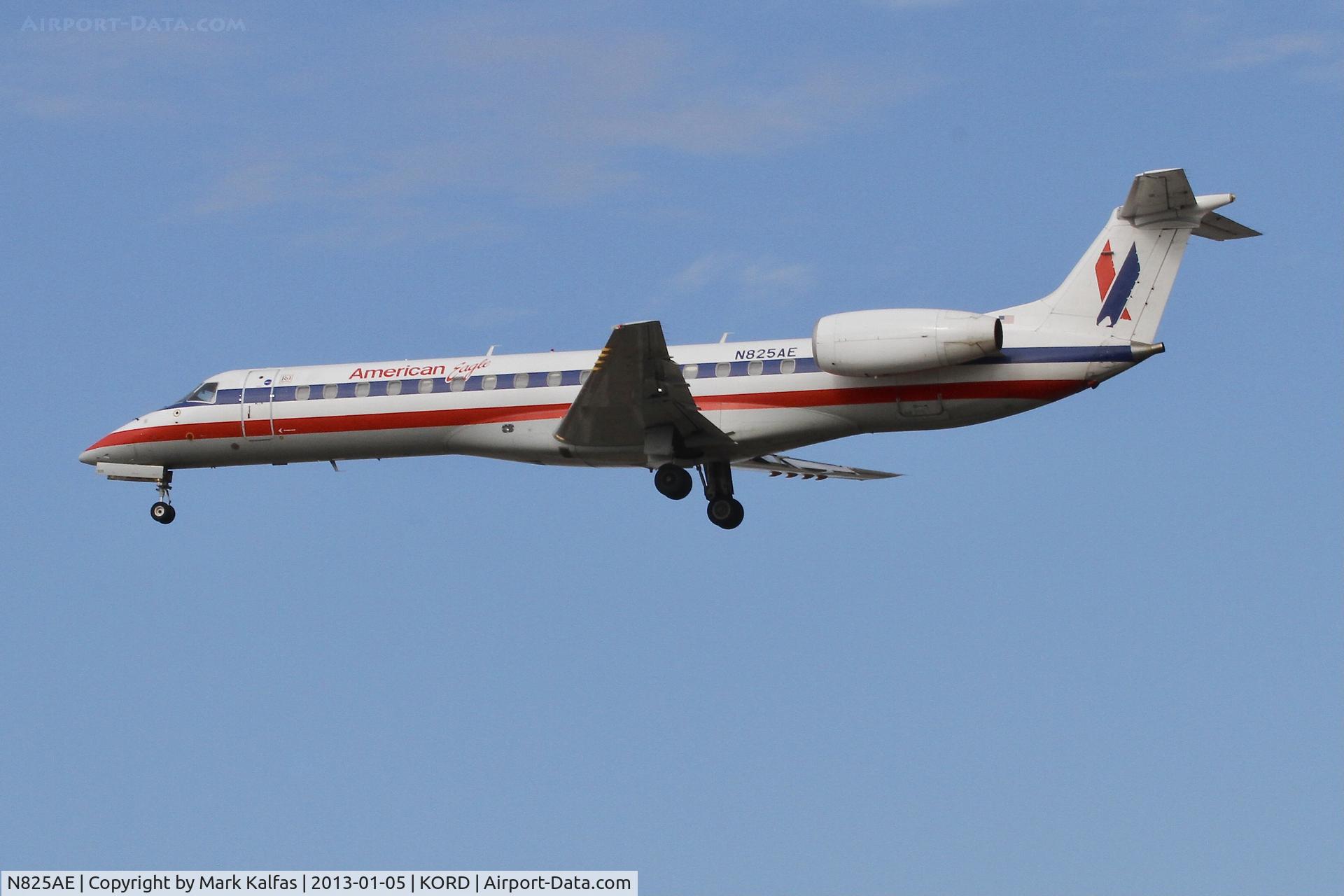 N825AE, 2002 Embraer ERJ-140LR (EMB-135KL) C/N 145589, E135 Embraer ERJ-140LR  Envoy Air / American Eagle N825AE on approach KORD