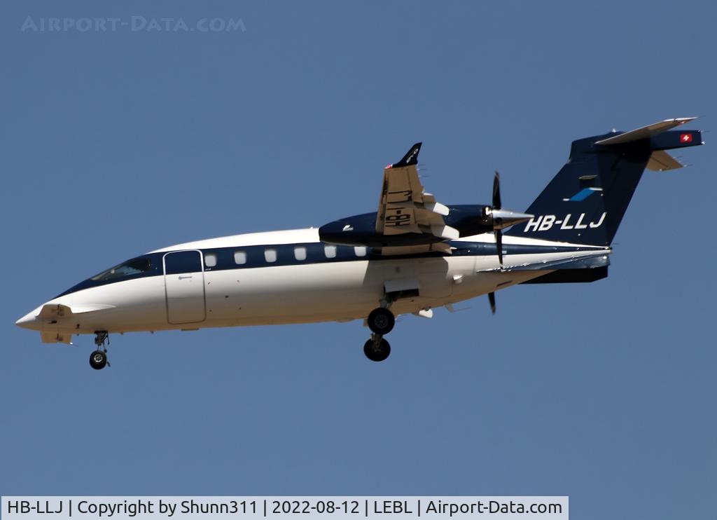 HB-LLJ, 2019 Piaggio P-180 Avanti II EVO C/N 3016, Landing rwy 24R