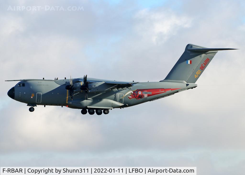 F-RBAR, 2020 Airbus A400M Atlas C/N 110, Landing rwy 32R with special c/s
