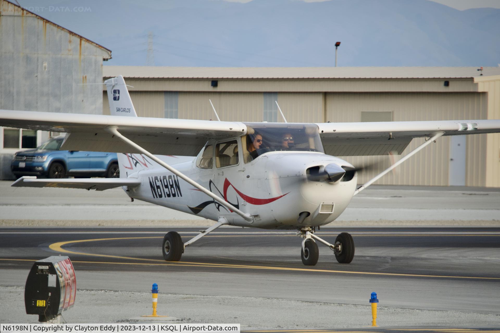 N6198N, 2008 Cessna 172S C/N 172S10792, San Carlos Airport in California 2023.
