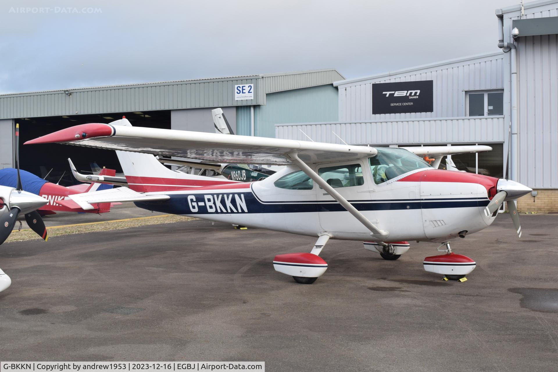 G-BKKN, 1981 Cessna 182R Skylane C/N 182-67801, G-BKKN at Gloucestershire Airport.