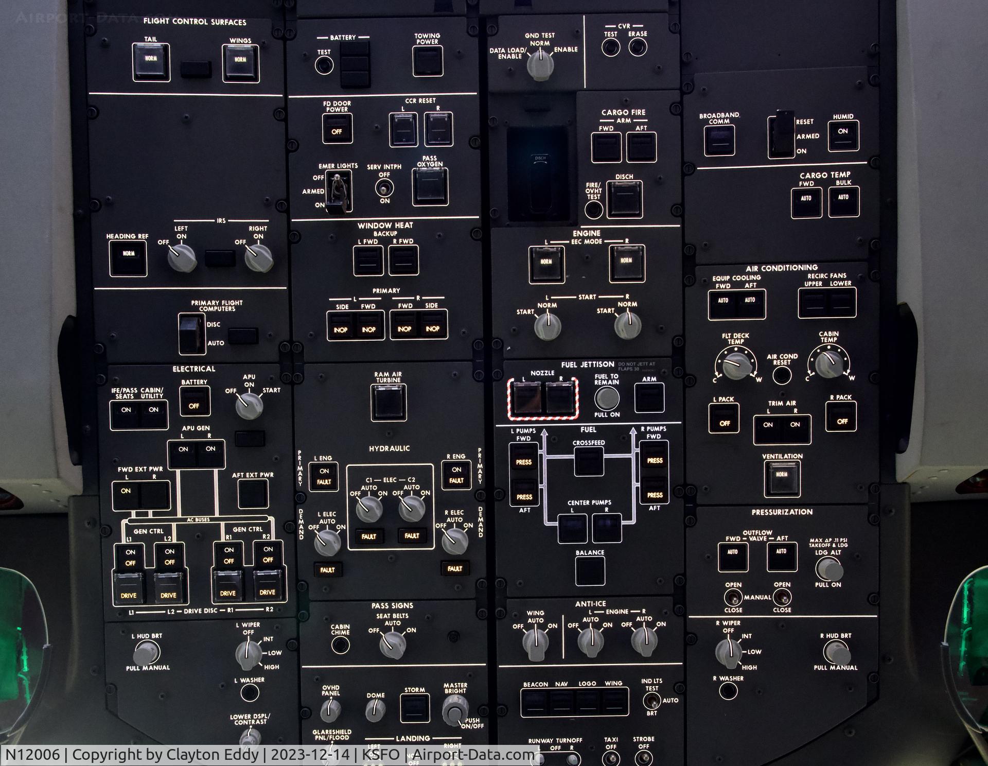 N12006, 2019 Boeing 787-10 Dreamliner C/N 60140, Overhead panel SFO 2023.