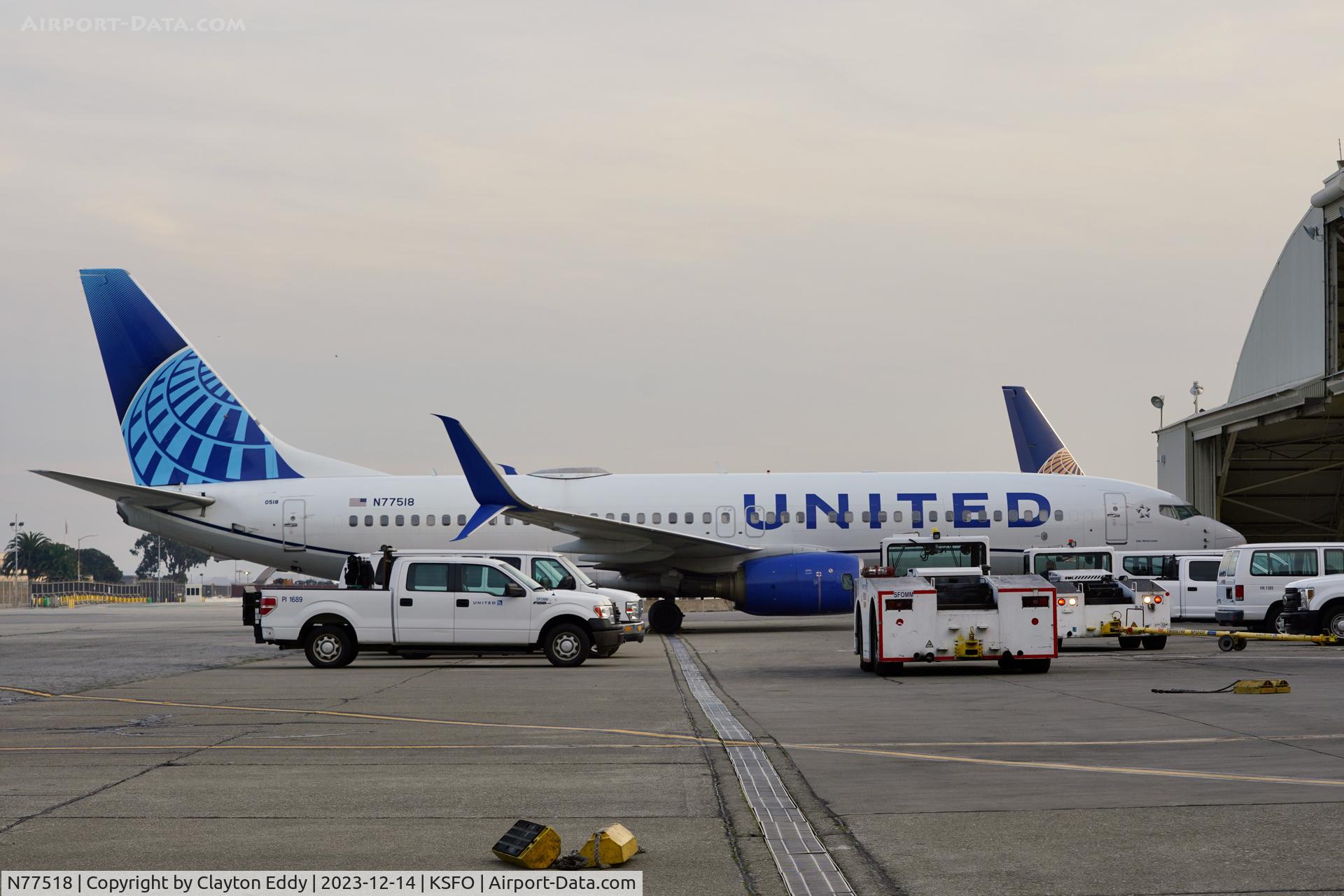 N77518, 2008 Boeing 737-824 C/N 31605, SFO 2023.