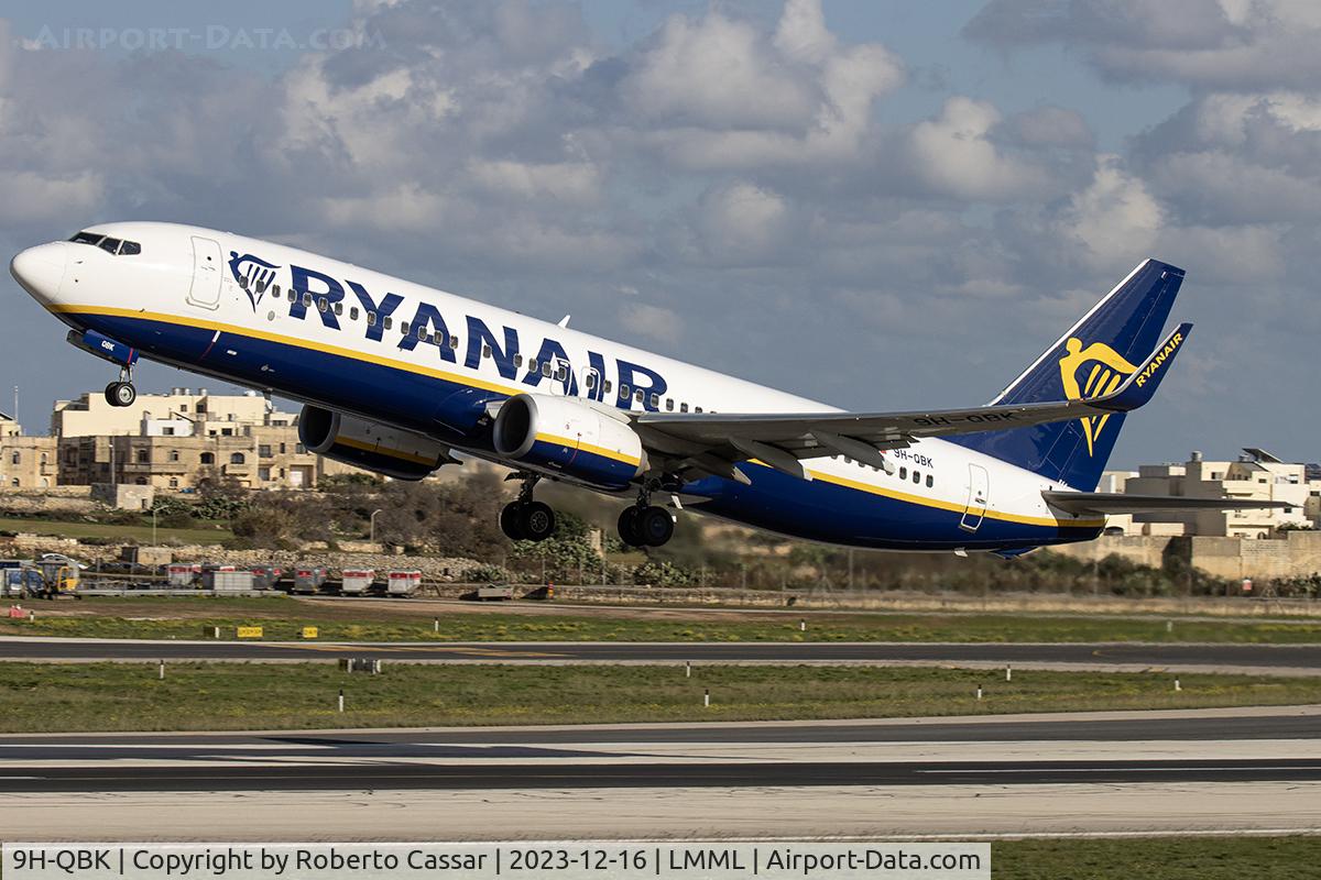 9H-QBK, 2015 Boeing 737-8AS C/N 44707, Runway 31
