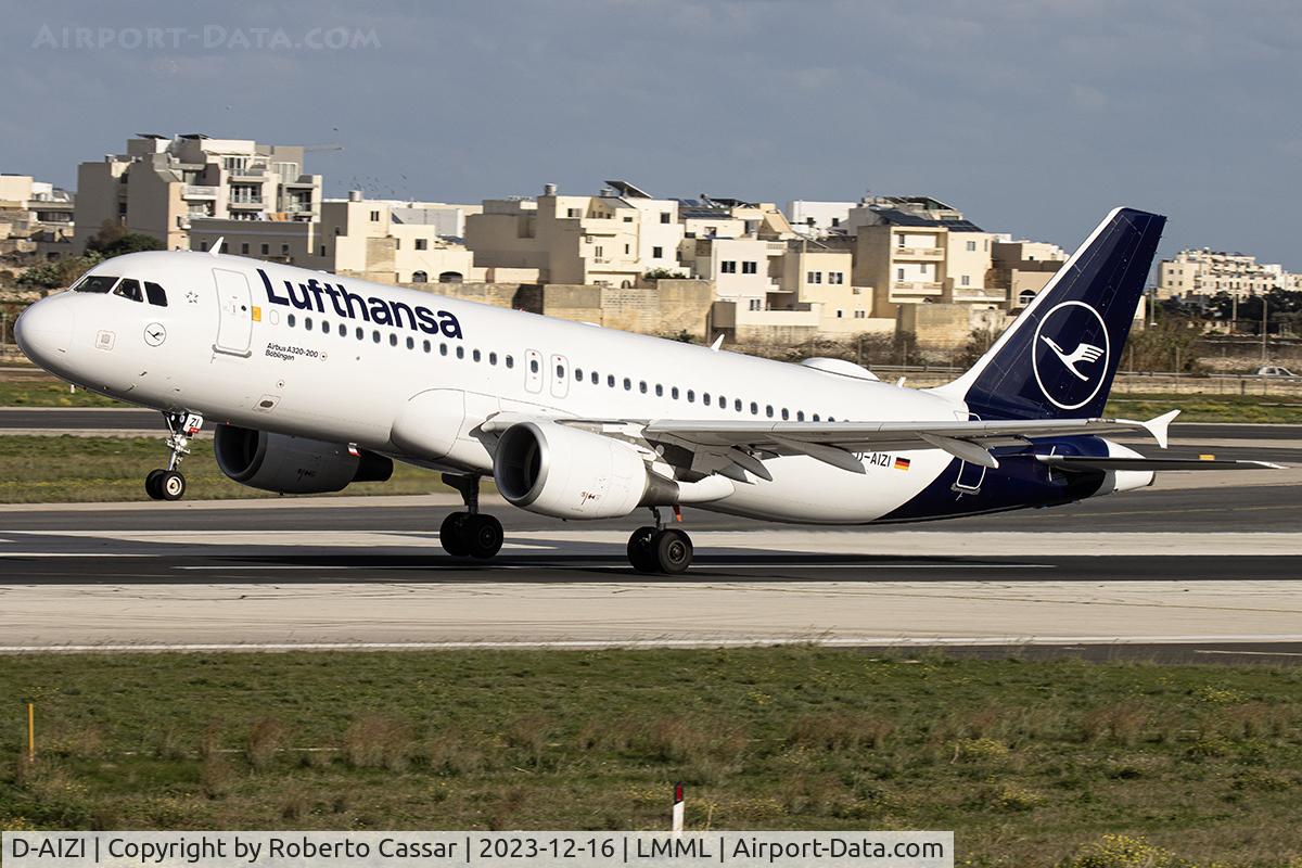 D-AIZI, 2010 Airbus A320-214 C/N 4398, Runway 31