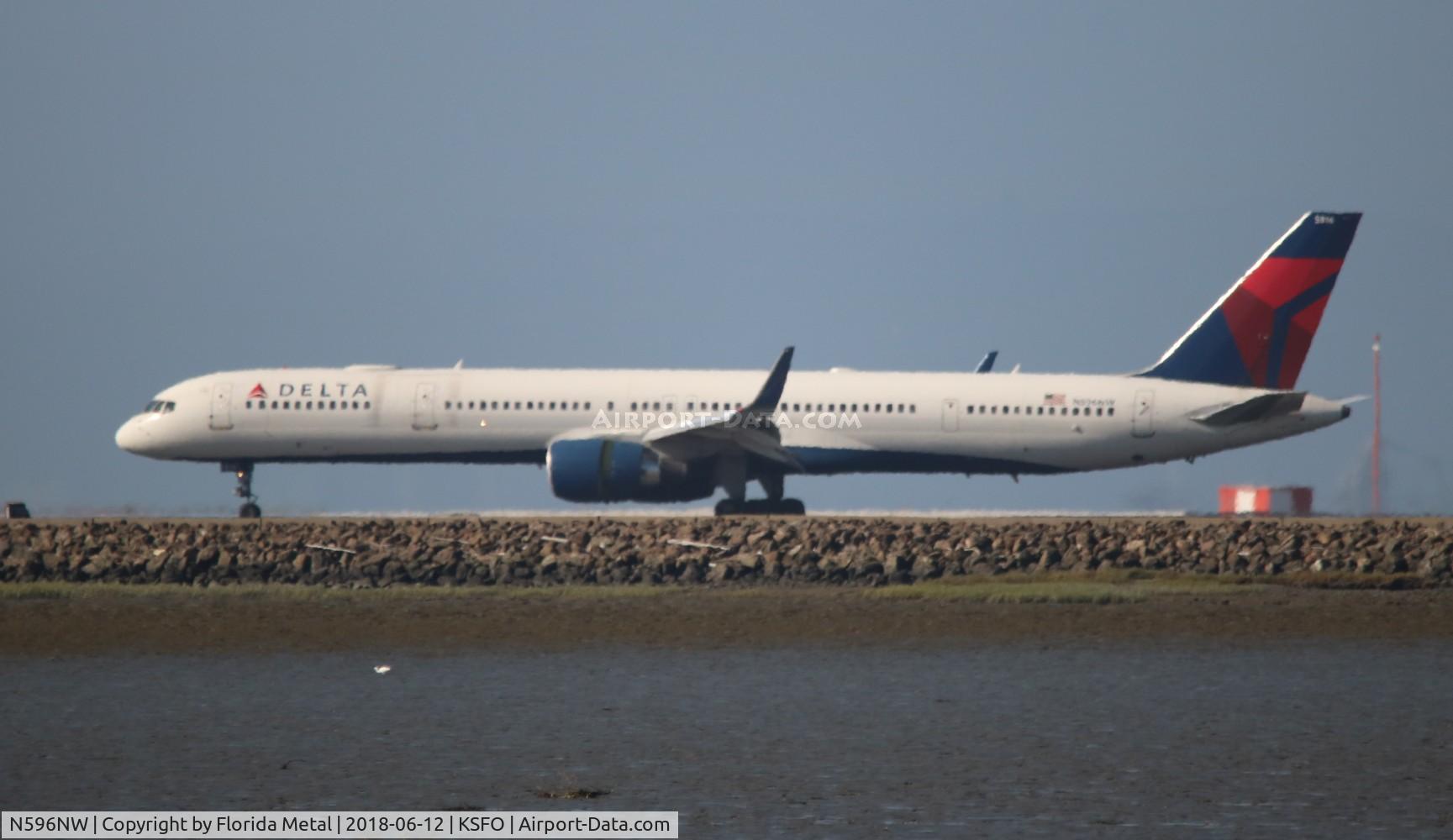 N596NW, 2003 Boeing 757-351 C/N 32996, DAL 753 zx