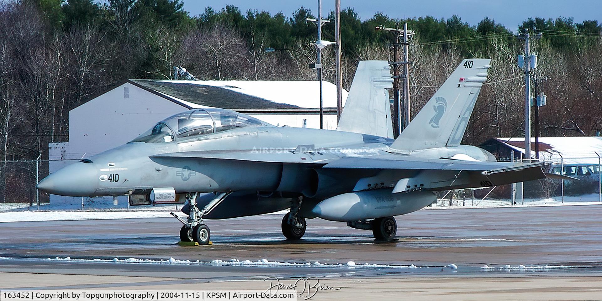 163452, 1988 McDonnell Douglas F/A-18D Hornet C/N 0663/D006, VFA-106 Gladiators