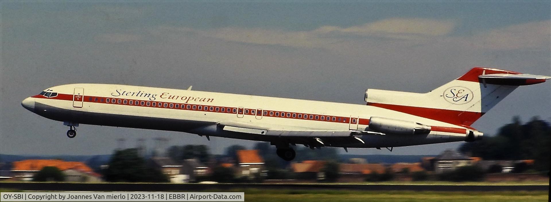 OY-SBI, 1983 Boeing 727-270 C/N 23052, ex-slide