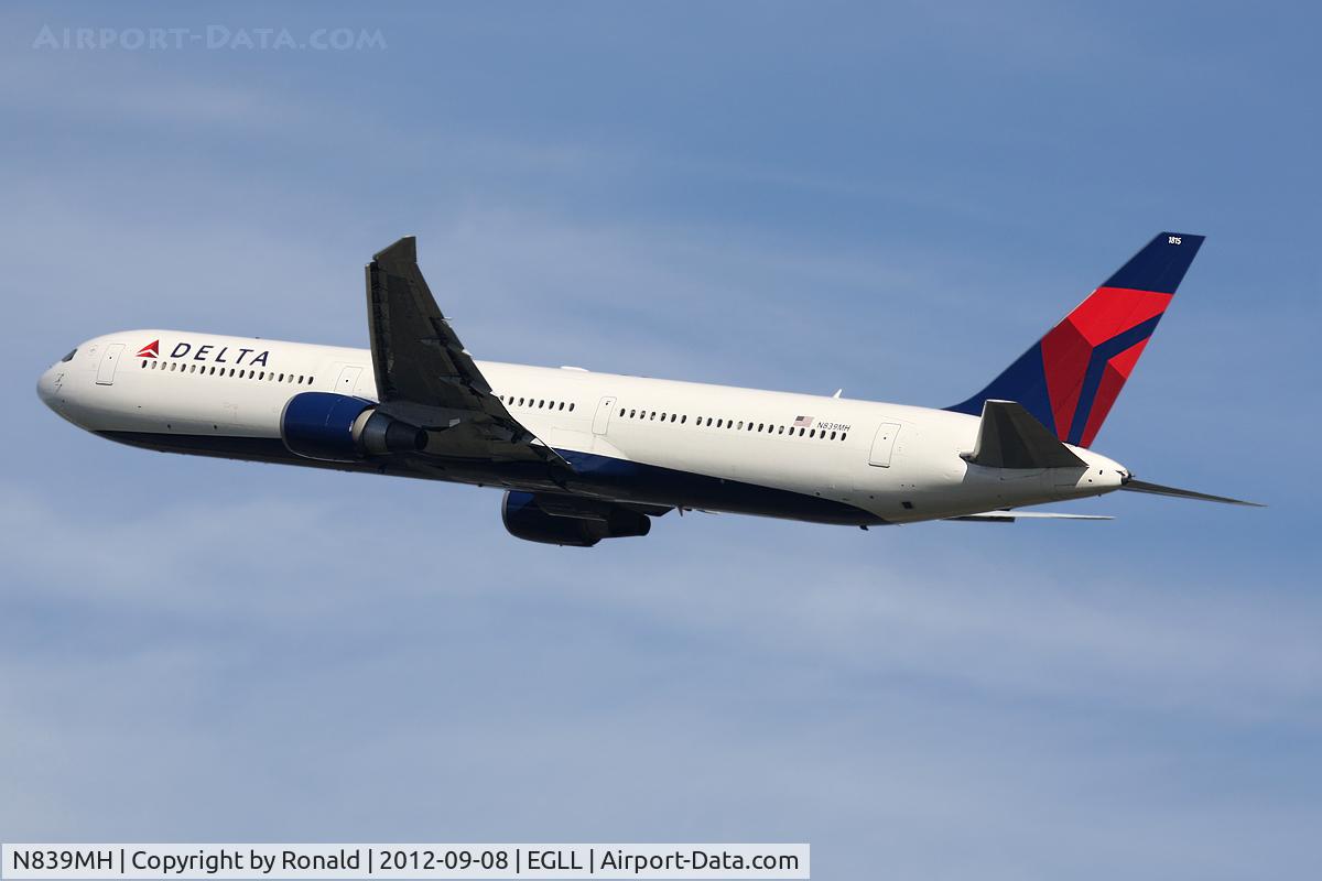 N839MH, 2001 Boeing 767-432/ER C/N 29712, at lhr