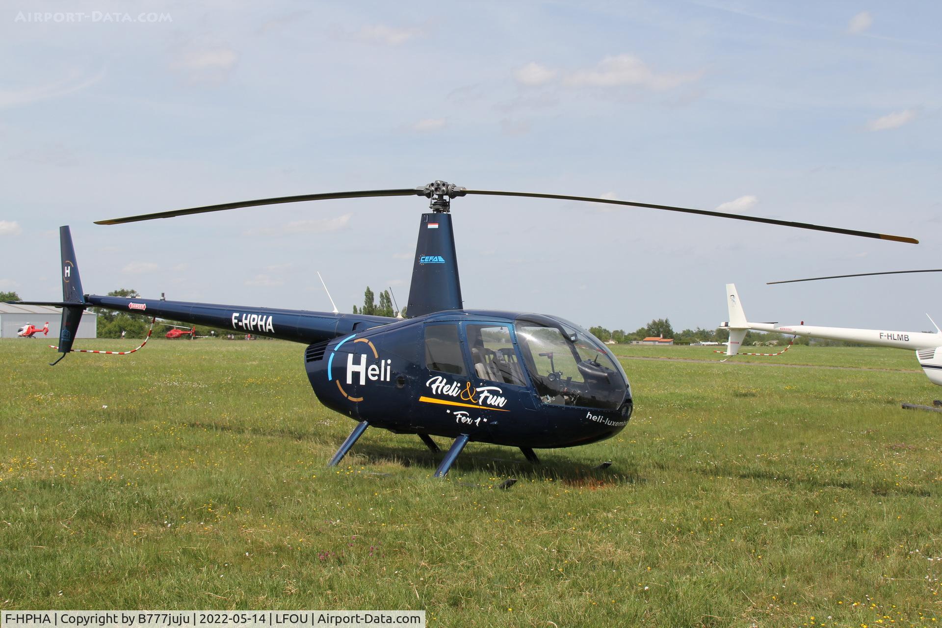 F-HPHA, 1997 Robinson R44 Astro C/N 0359, at Helico 2022 Cholet