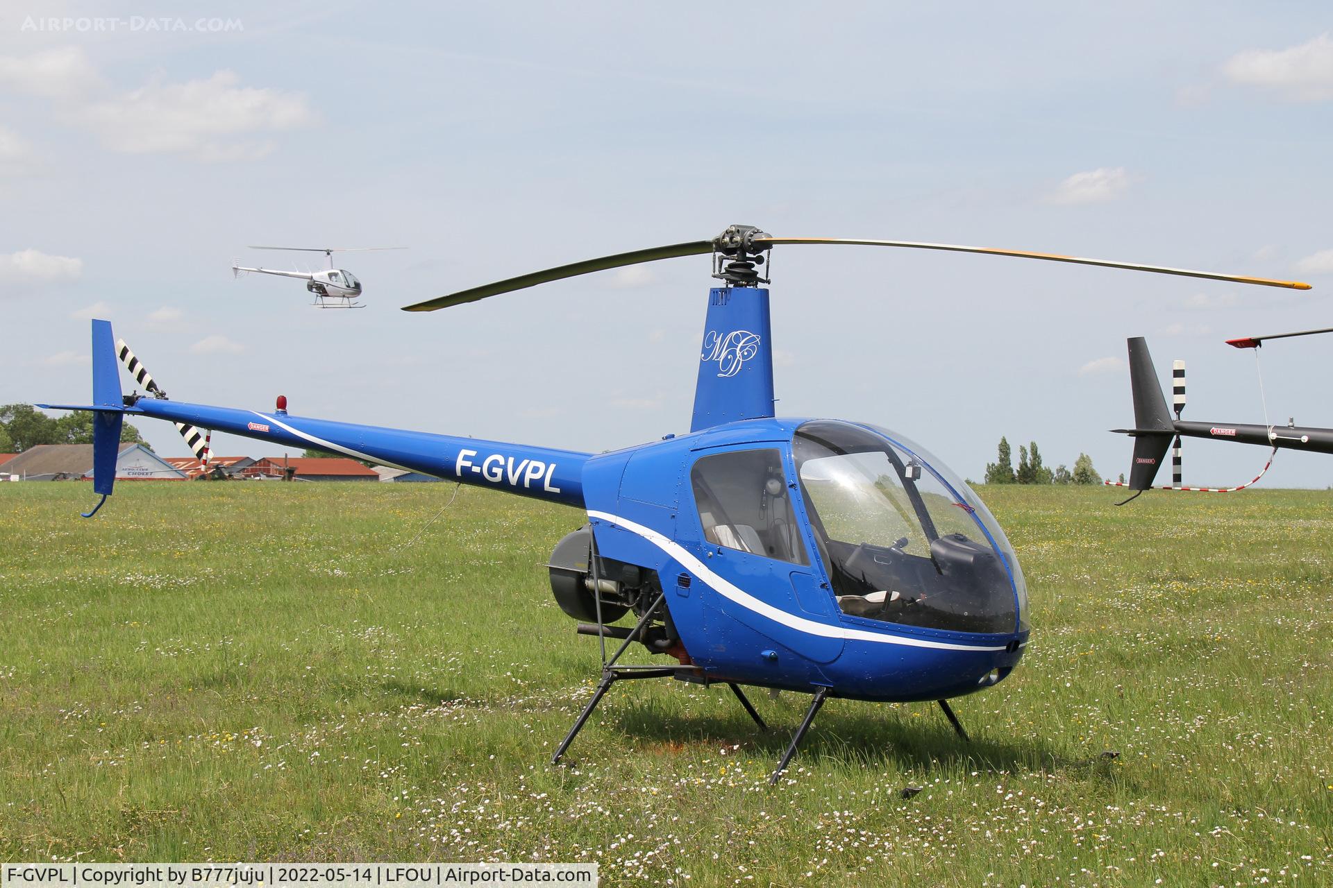 F-GVPL, 1993 Robinson R22 Beta C/N 2290, at Helico 2022 Cholet