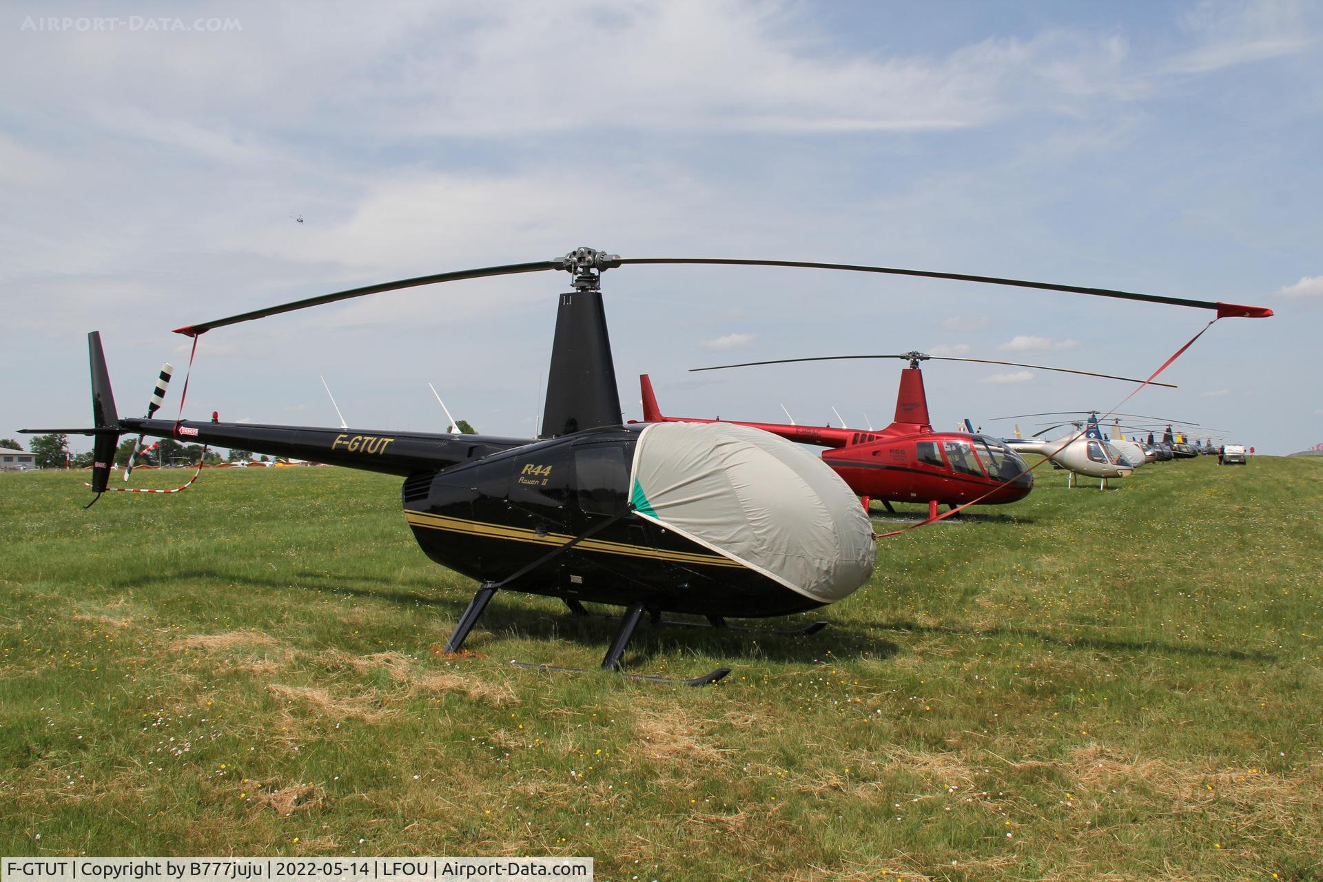 F-GTUT, Robinson R44  Raven II C/N 11874, at Helico 2022 Cholet