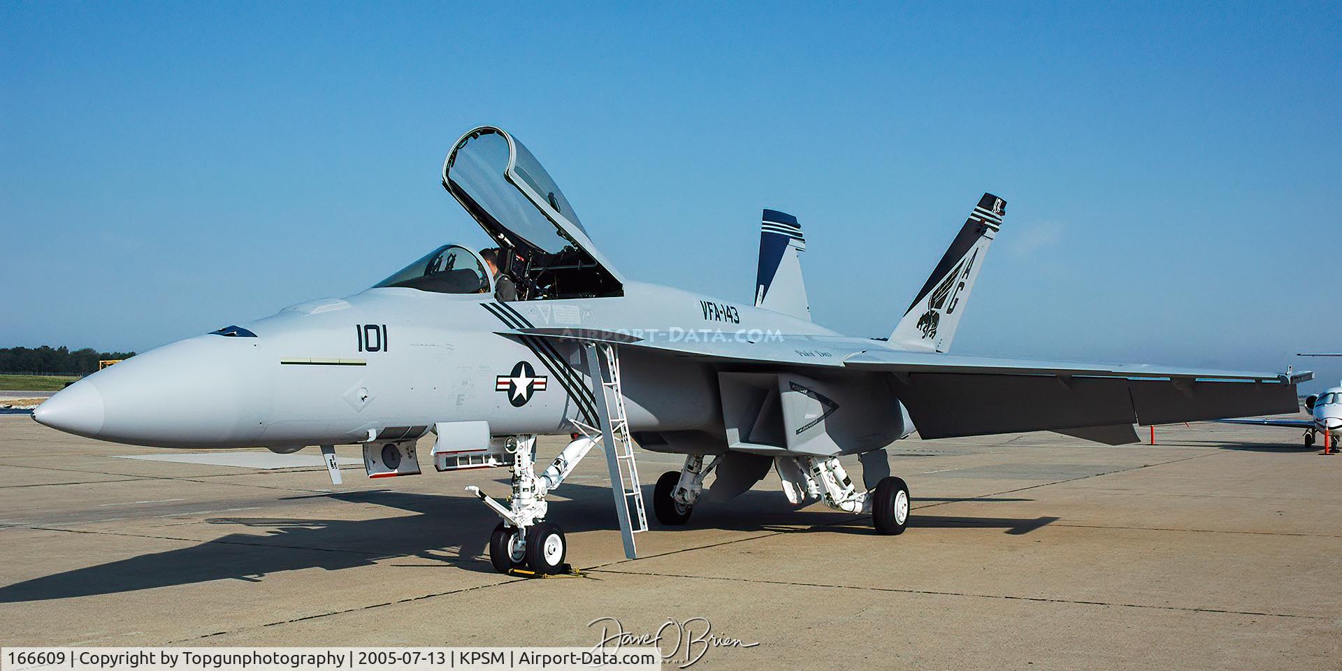 166609, Boeing F/A-18E Super Hornet C/N E105, Firing up the new Super Hornet with only a few hours of flying time on it to NAS Oceana.