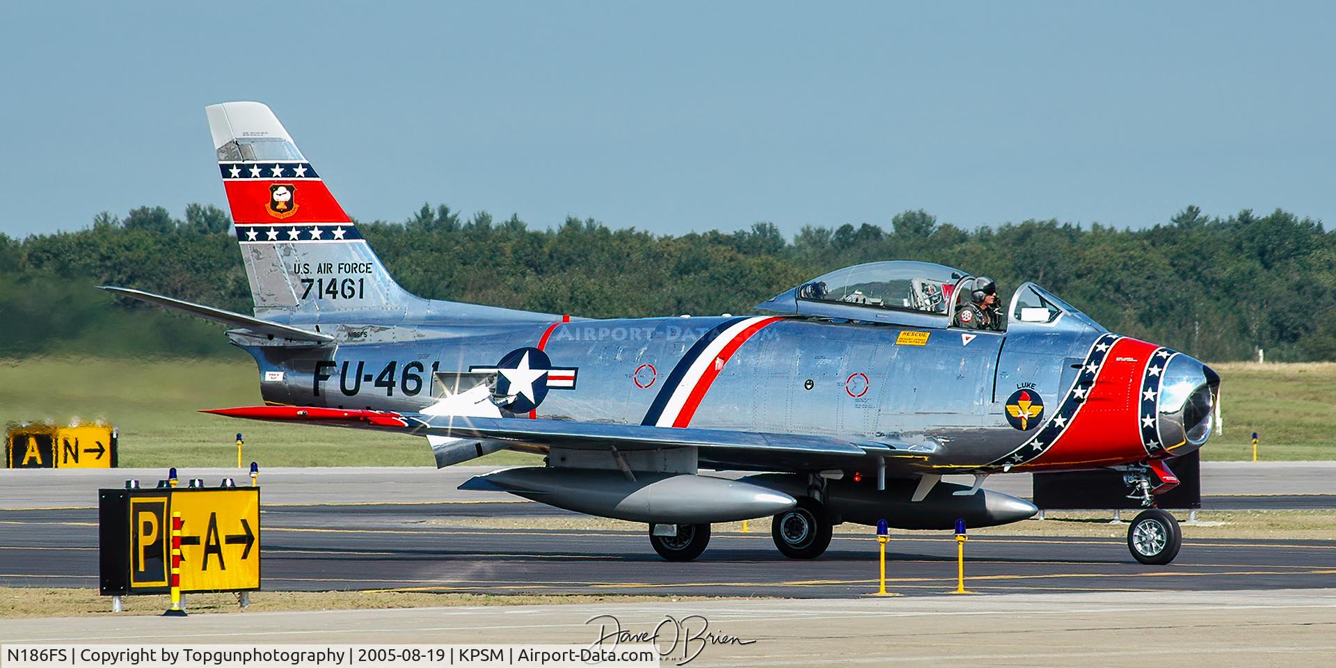 N186FS, 1956 Canadair CL-13B Sabre 6 C/N 1461, Ed Shipley taxiing off the Alpha and to the PCA Ramp