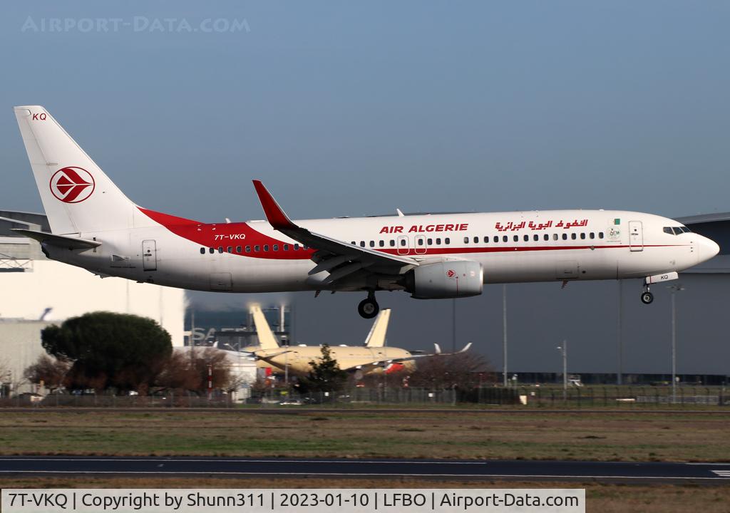 7T-VKQ, 2016 Boeing 737-8D6 C/N 60753, Landing rwy 14R