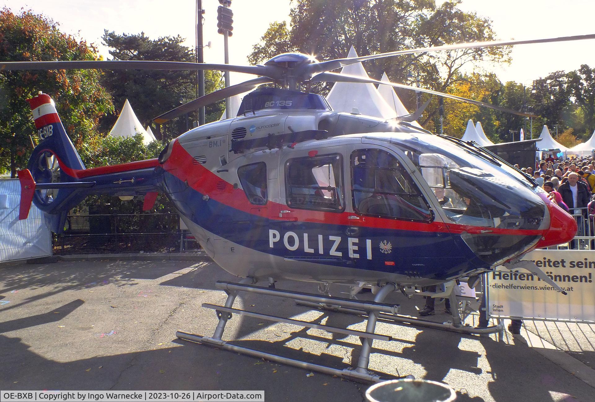 OE-BXB, 2009 Eurocopter EC-135P-2+ C/N 0783, Eurocopter EC135P2+ of the austrian police at the Austrian National Day celebrations in Vienna (Nationalfeiertag 2023, Wien Sicherheitsfest) in front of the old town hall