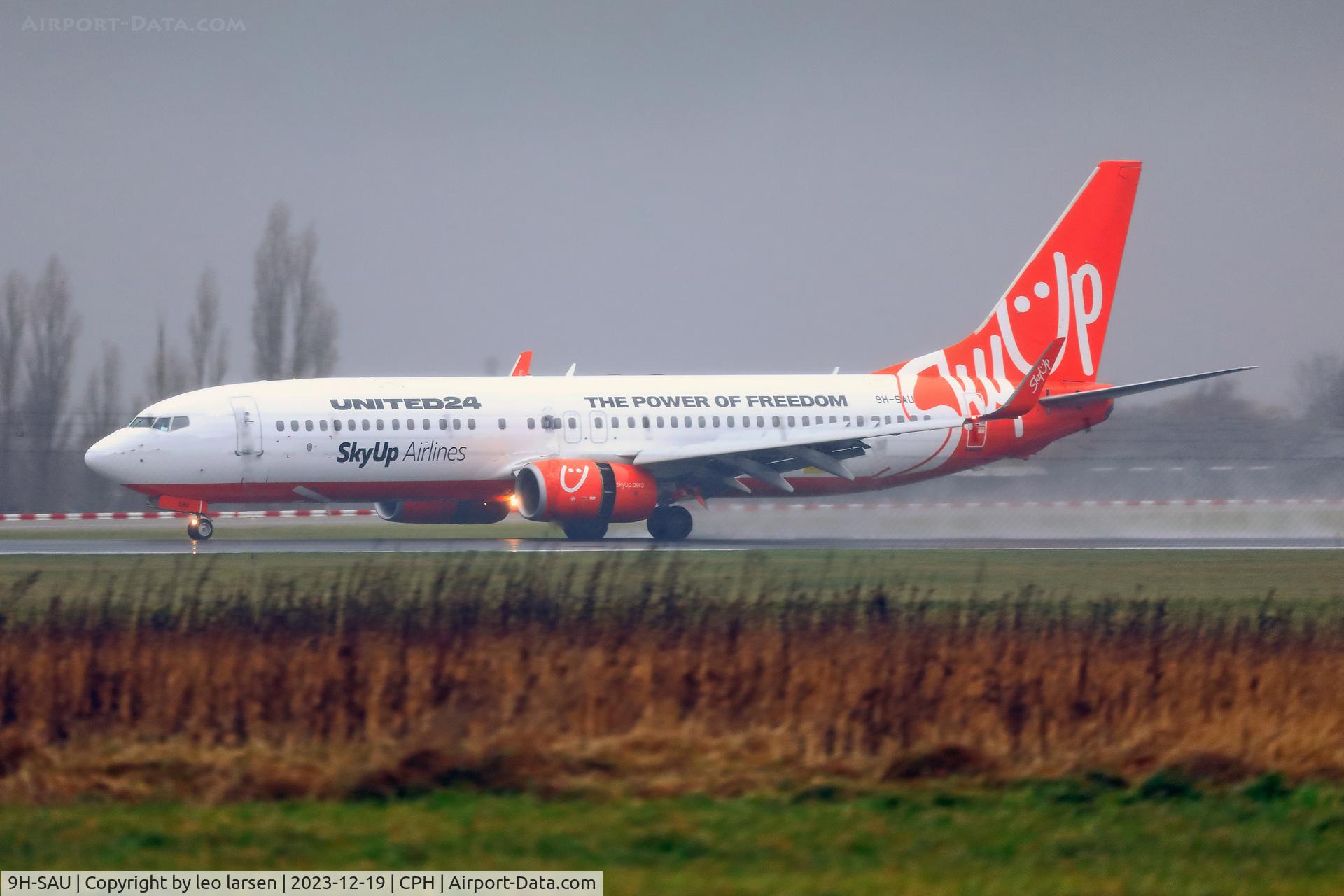 9H-SAU, 2011 Boeing 737-8KN C/N 40249, Copenhagen 19.12.2023 after landing on R-22R