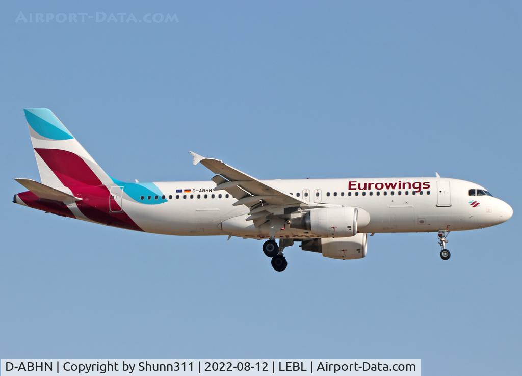 D-ABHN, 2010 Airbus A320-214 C/N 4368, Landing rwy 24R