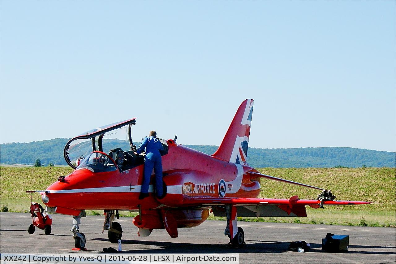 XX242, 1978 Hawker Siddeley Hawk T.1 C/N 078/312078, Red Arrows Hawker Siddeley Hawk T.1A, Flight line, Luxeuil-Saint Sauveur Air Base 116 (LFSX)