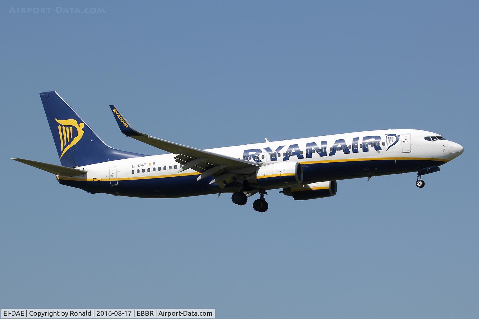 EI-DAE, 2002 Boeing 737-8AS C/N 33545, at bru