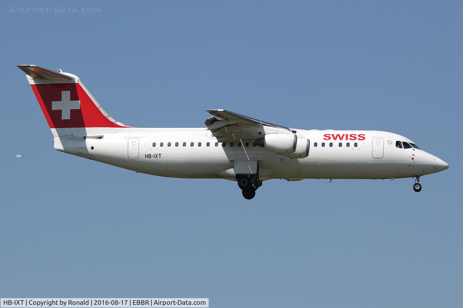 HB-IXT, 1995 British Aerospace Avro 146-RJ100 C/N E3259, at bru