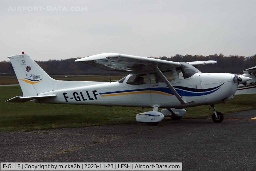 F-GLLF, Cessna 172S C/N 172S8092, Parked