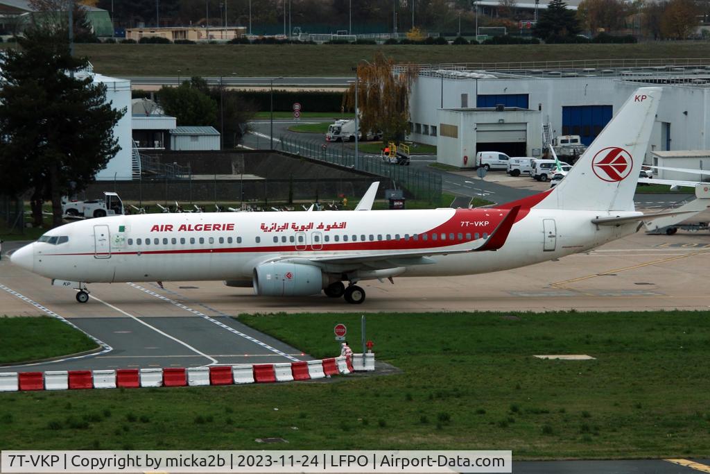 7T-VKP, 2016 Boeing 737-8D6 C/N 60752, Taxiing