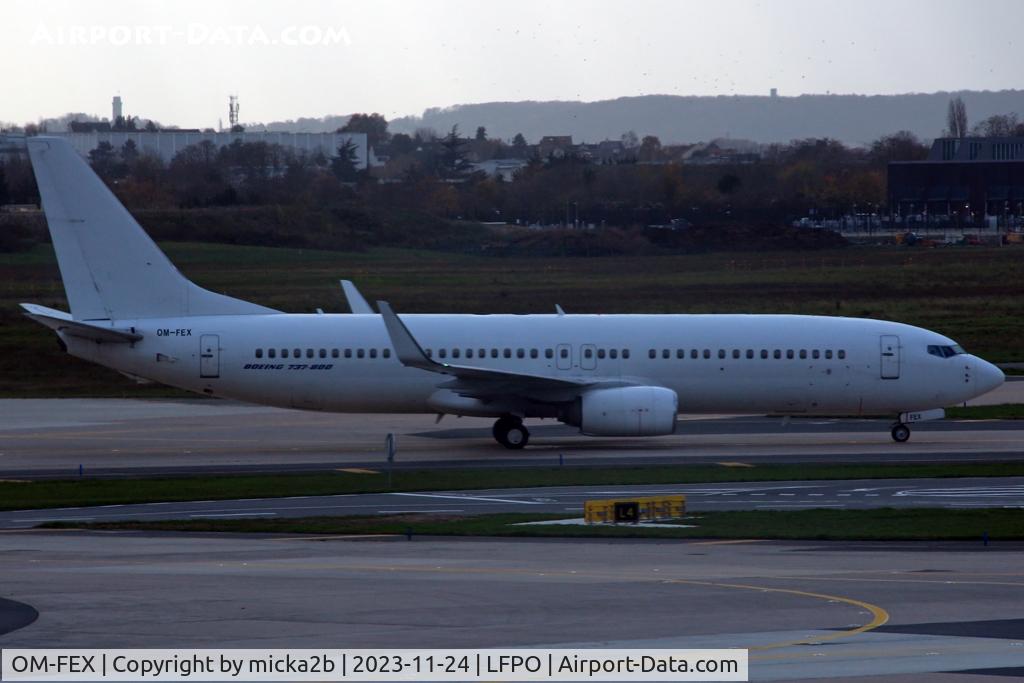 OM-FEX, 1998 Boeing 737-8Q8 C/N 28213, Taxiing