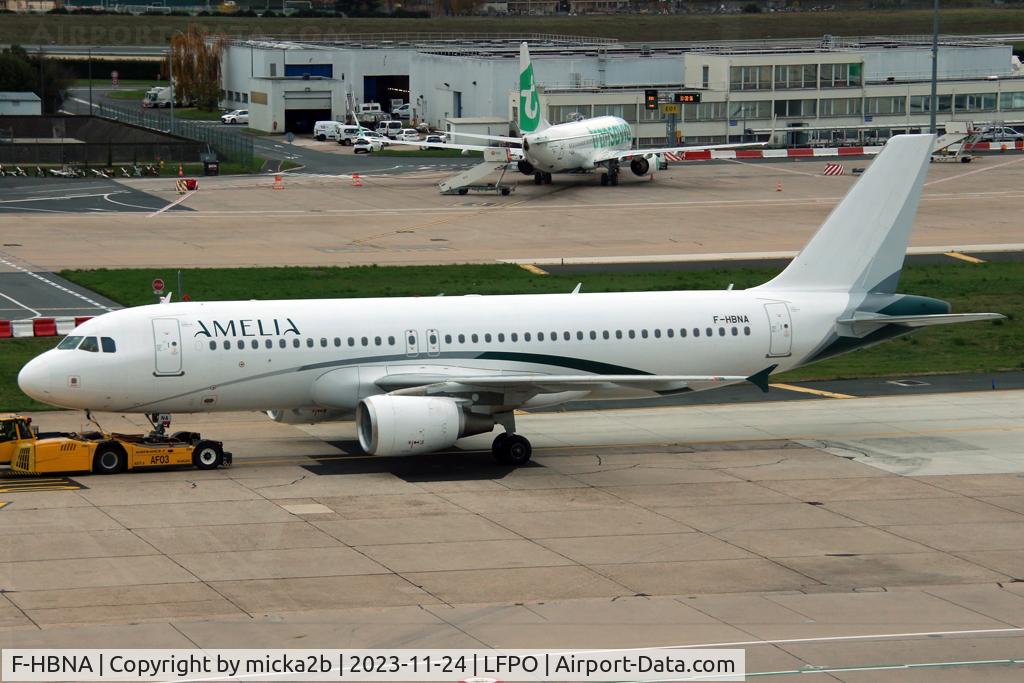 F-HBNA, 2010 Airbus A320-214 C/N 4335, Taxiing