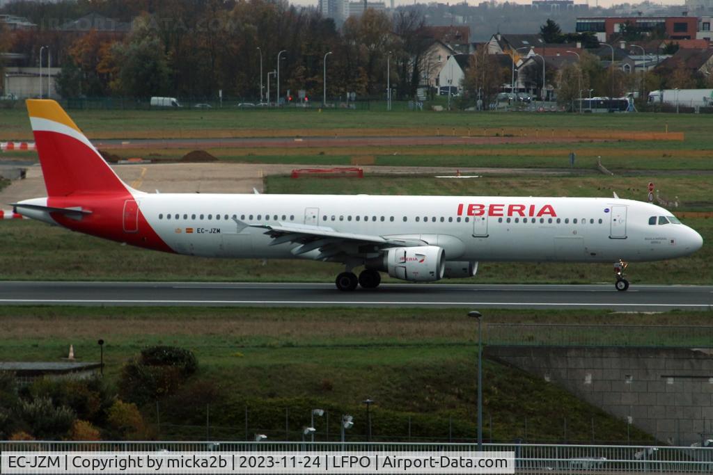EC-JZM, 2007 Airbus A321-212 C/N 2996, Taxiing