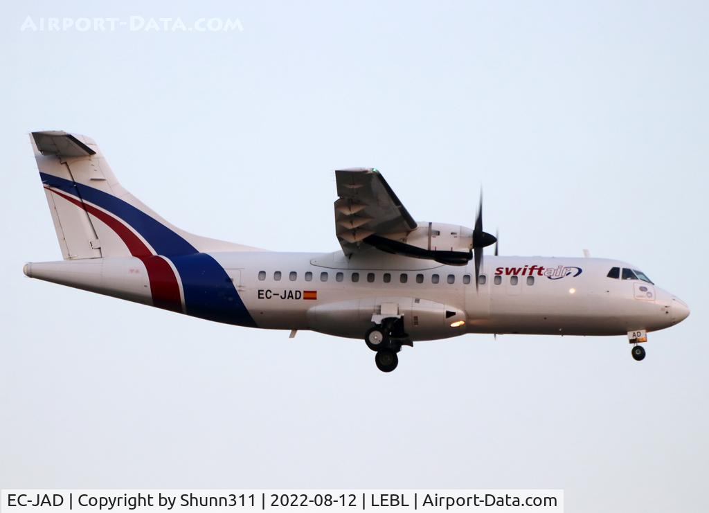EC-JAD, 1992 ATR 42-201 C/N 321, Landing rwy 24R