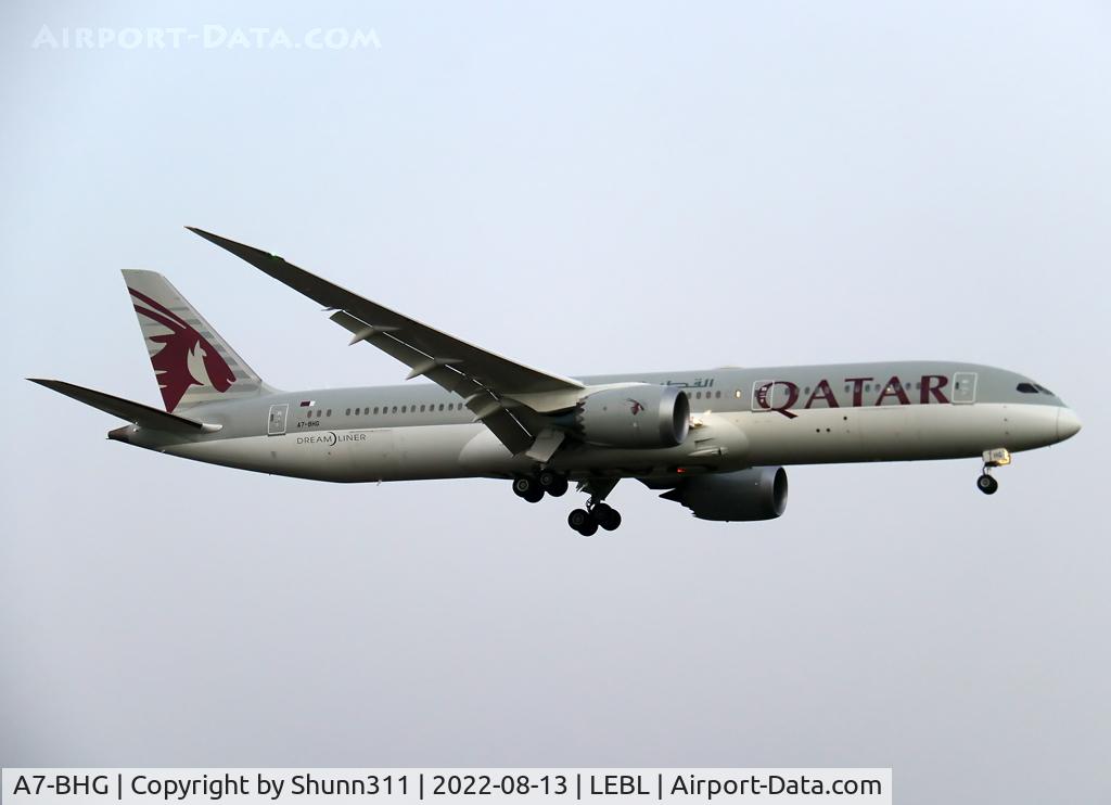 A7-BHG, 2019 Boeing 787-9 Dreamliner Dreamliner C/N 64211, Landing rwy 01