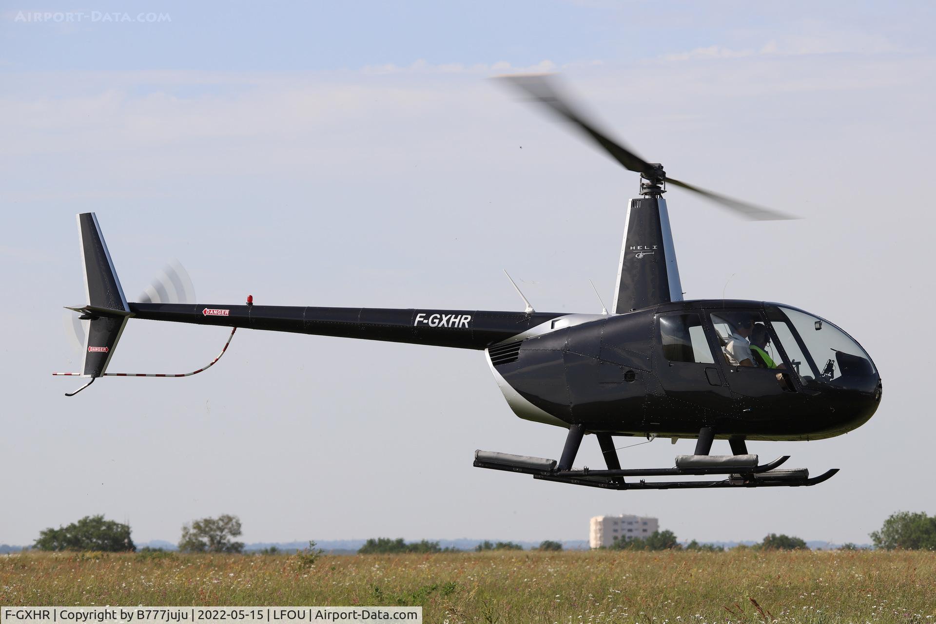 F-GXHR, Robinson R44  Raven C/N 10329, at Helicoper 2022 Cholet