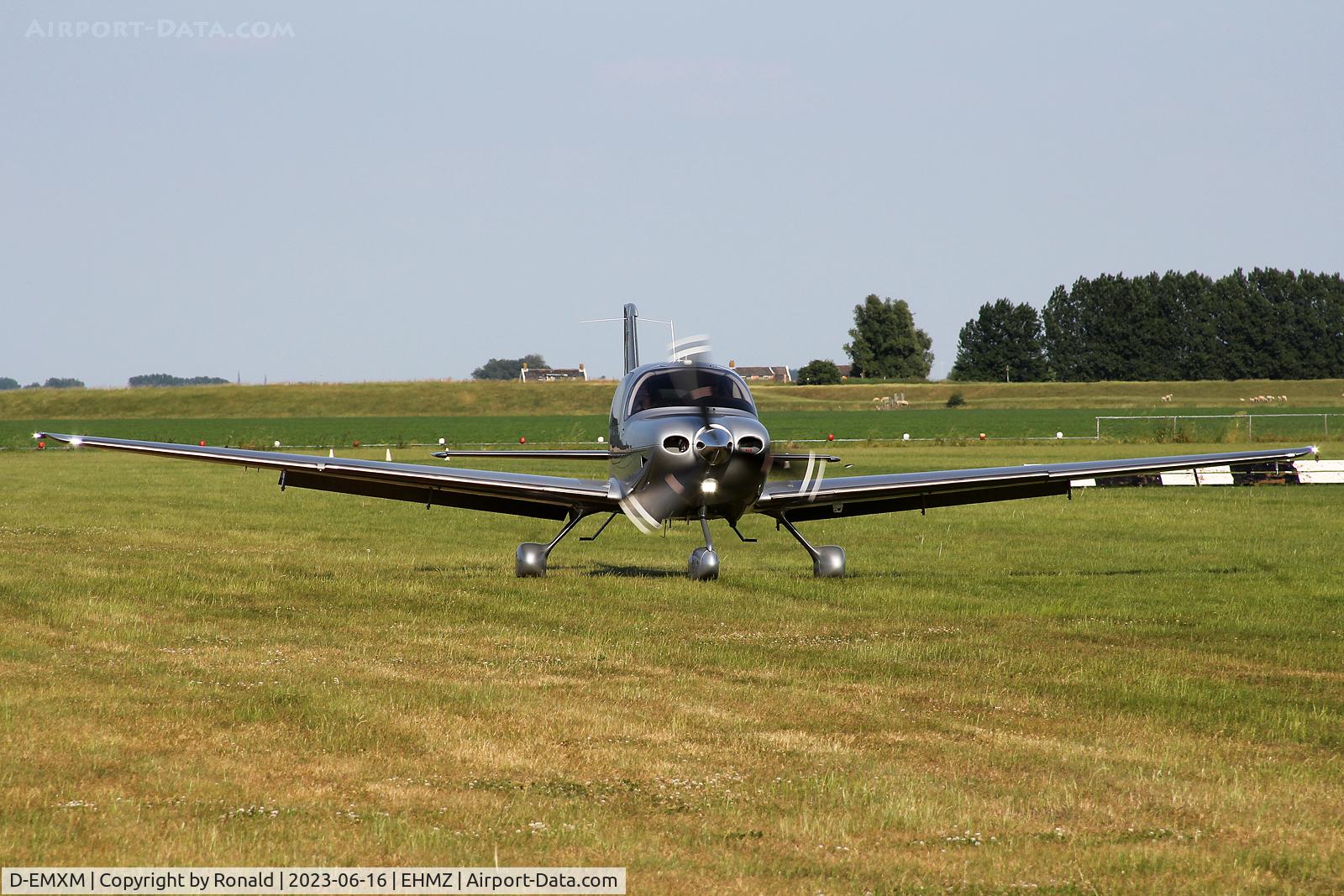 D-EMXM, Cirrus SR22-GTS G3 C/N 3740, at ehmz