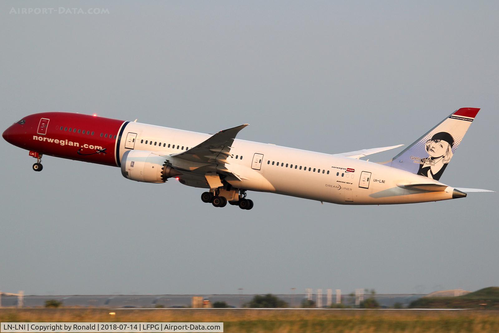 LN-LNI, 2016 Boeing 787-9 Dreamliner C/N 37307, at cdg