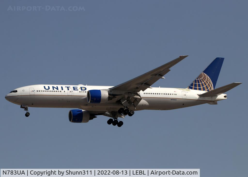 N783UA, 1997 Boeing 777-222/ER C/N 26950, Landing rwy 24R in old c/s
