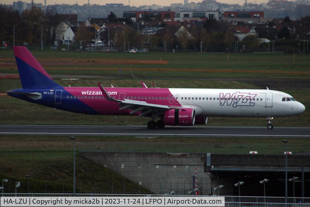 HA-LZU, 2022 Airbus A321-271NX C/N 11989, Taxiing